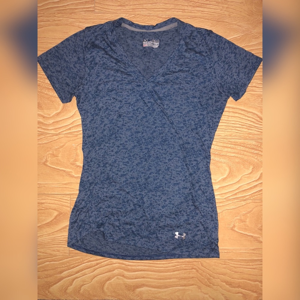Under Armour Semi-Fitted Tech Women’s V-Neck tee